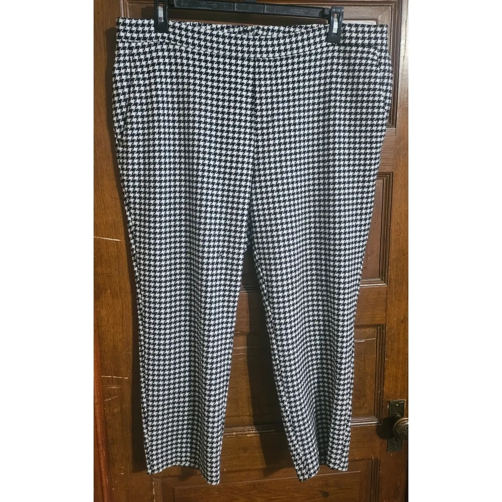 Old Navy Pull On Black/ White Houndstooth Pants - Picture 2 of 10